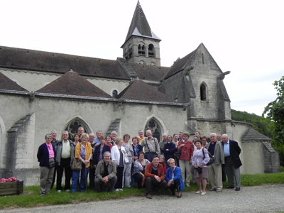 Vignory le groupe après la visite de l'église